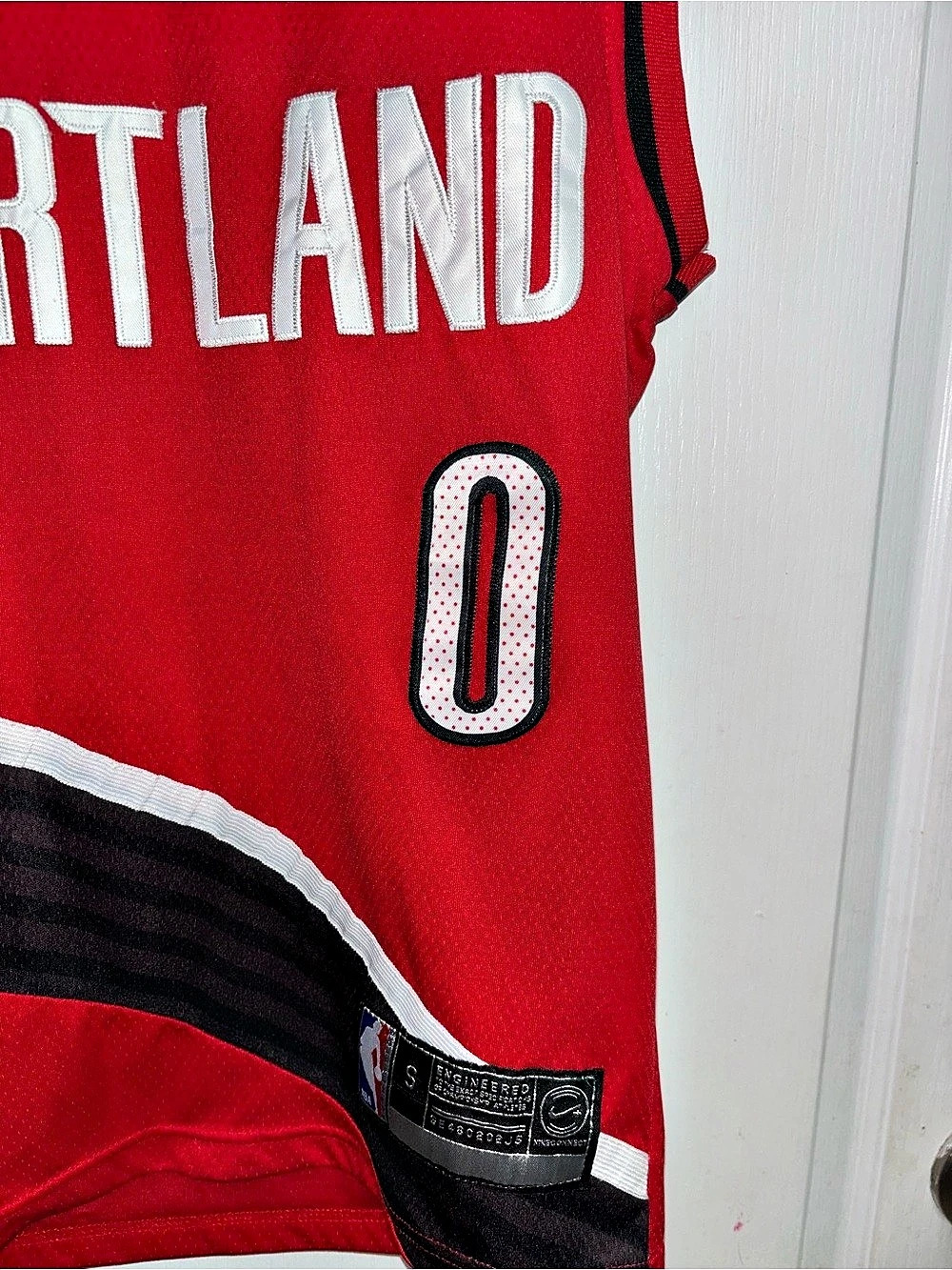 Damian Lillard Portland Trail Blazers Nike Youth Small S 8 Jersey Biofreeze Red - Picture 6 of 7